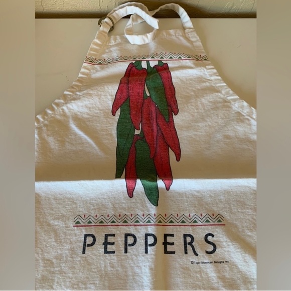 Tiger Mountain Designs Red & Green Chili Pepper Apron - Picture 1 of 4